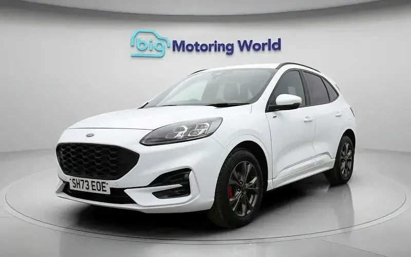Used Ford Kuga ST-Line 150 HP (110 kW) 2023 White SUV