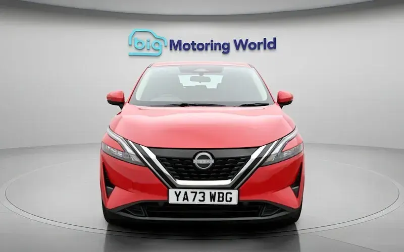 Gebraucht Nissan Qashqai Acenta Premium 190 PS (139 kW) 2023 Rot SUV