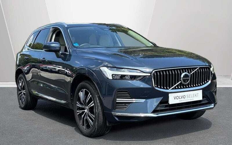 Used 2022 Volvo XC60 Inscription SUV | £33,495 (Fair price) - Image 1/3