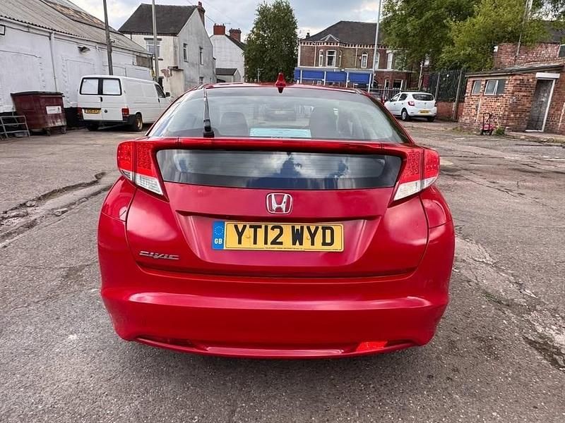 Used Honda Civic ES 142 HP (104 kW) 2012 Red Hatchback