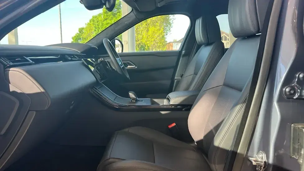 Second-hand Land Rover Range Rover Velar Autobiography 204 CP (150 kW) 2025 Albastru SUV