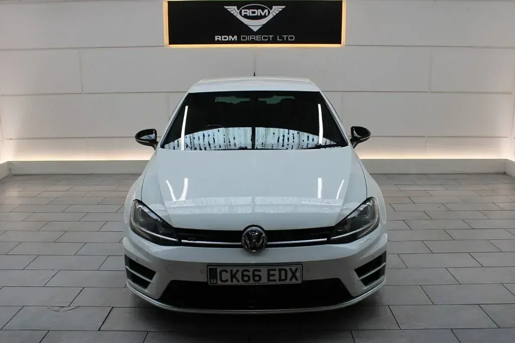 Used VW Golf VII R 2016 White Hatchback