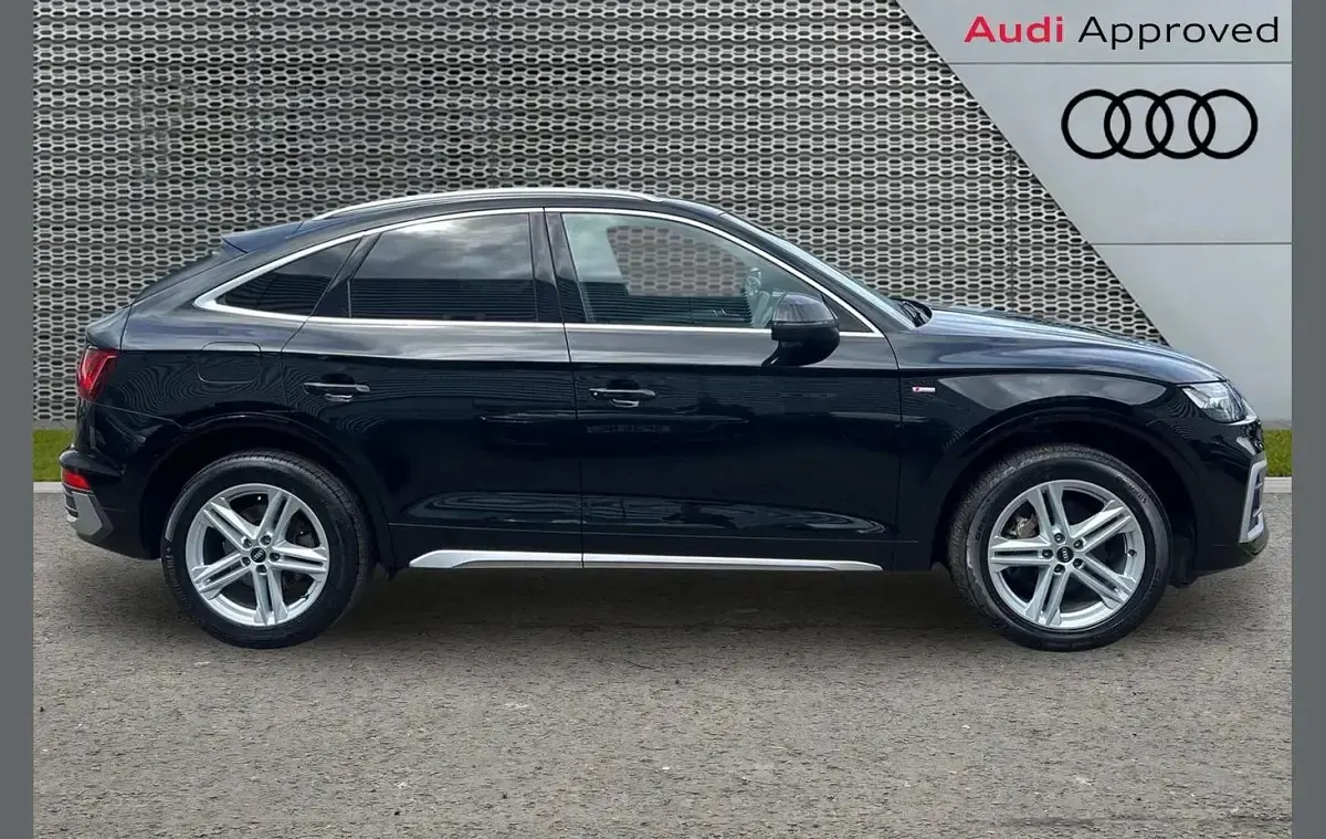 Usado Audi Q5 Sportback S-Line 200 HP (147 kW) 2022 Preto SUV