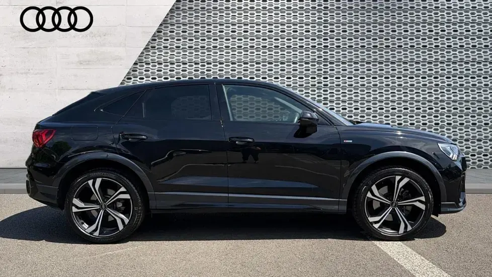 Used Audi Q3 Black Edition 190 HP (139 kW) 2024 Black SUV