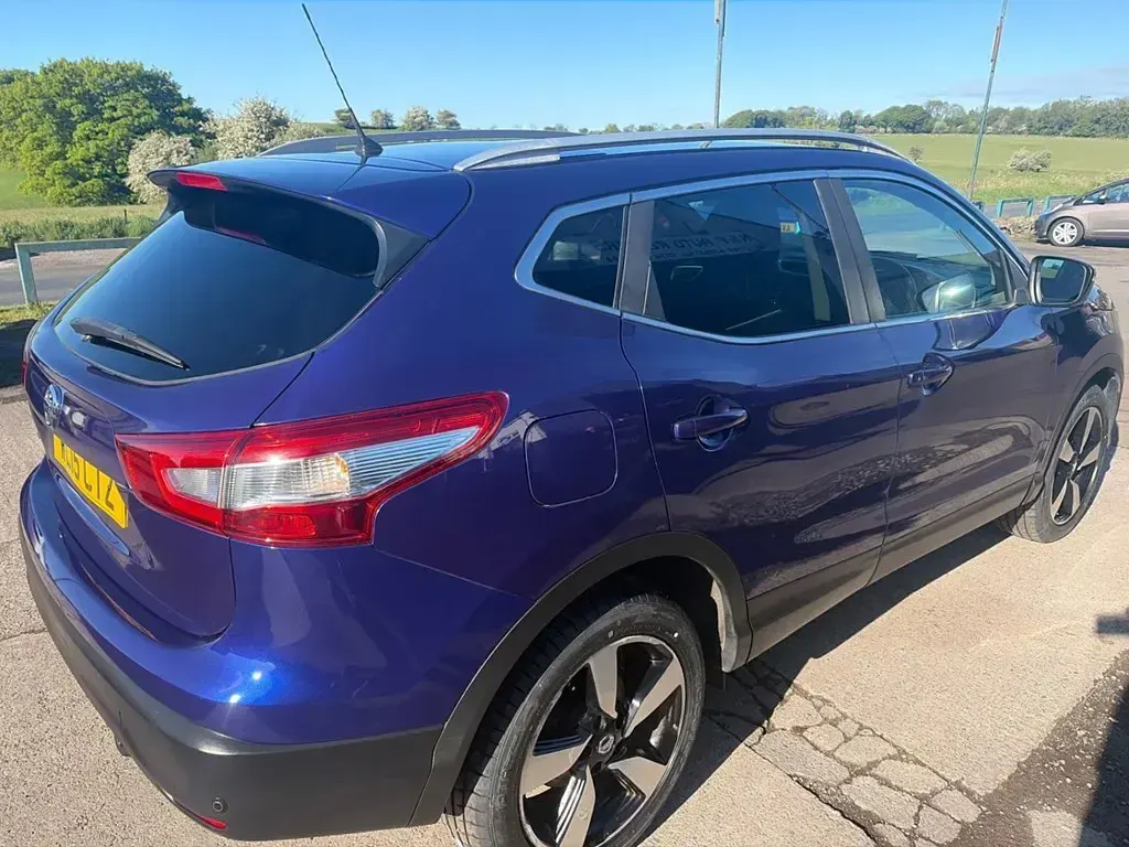 Used Nissan Qashqai N-TEC 110 HP (80 kW) 2015 Blue SUV