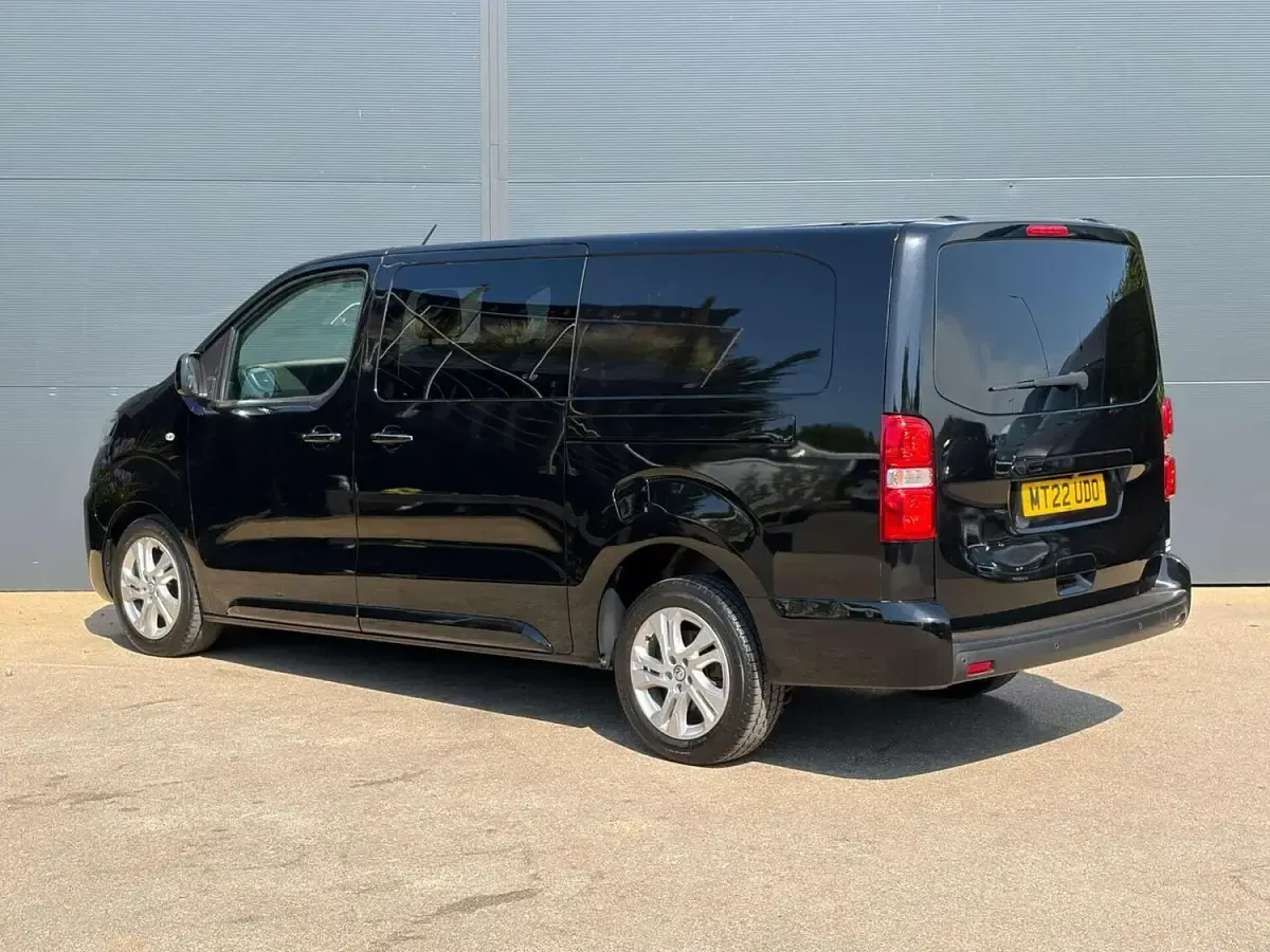 Used Vauxhall Vivaro Elite 145 HP (106 kW) 2022 Black MPV