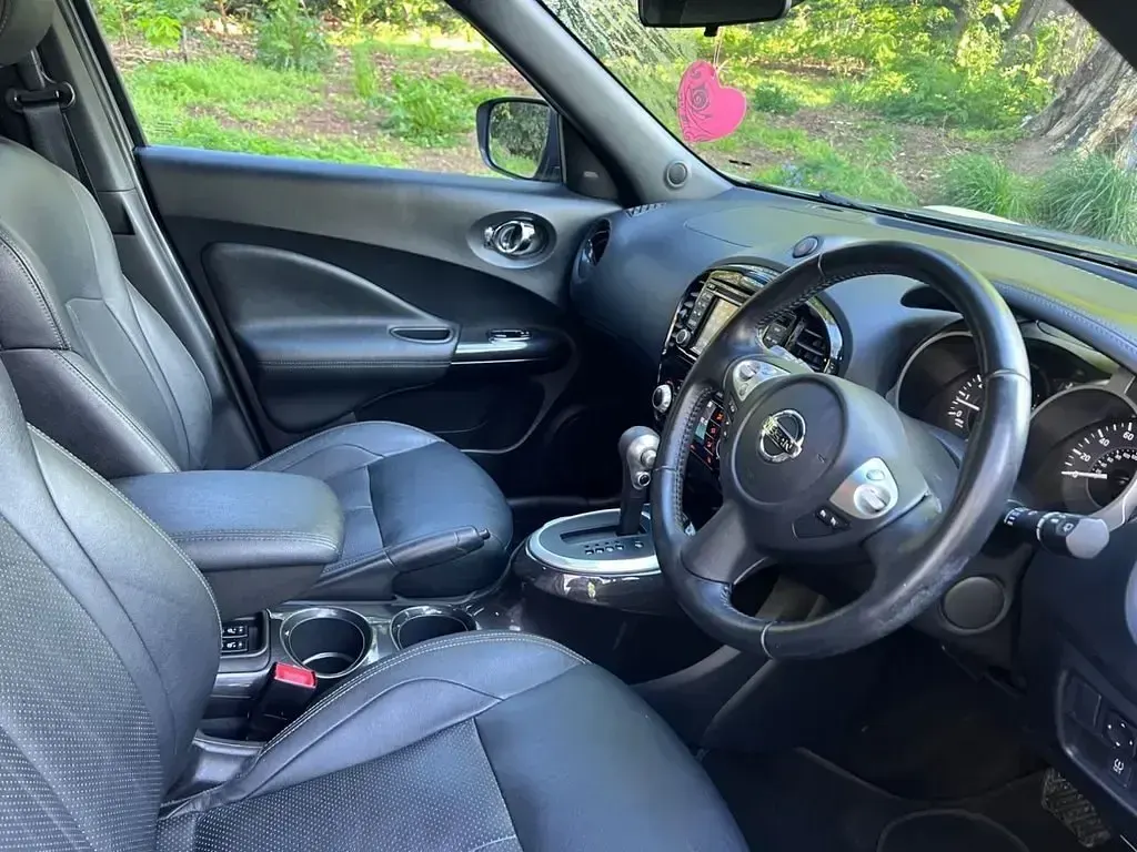 Usado Nissan Juke Tekna 117 CV (86 kW) 2019 Gris SUV