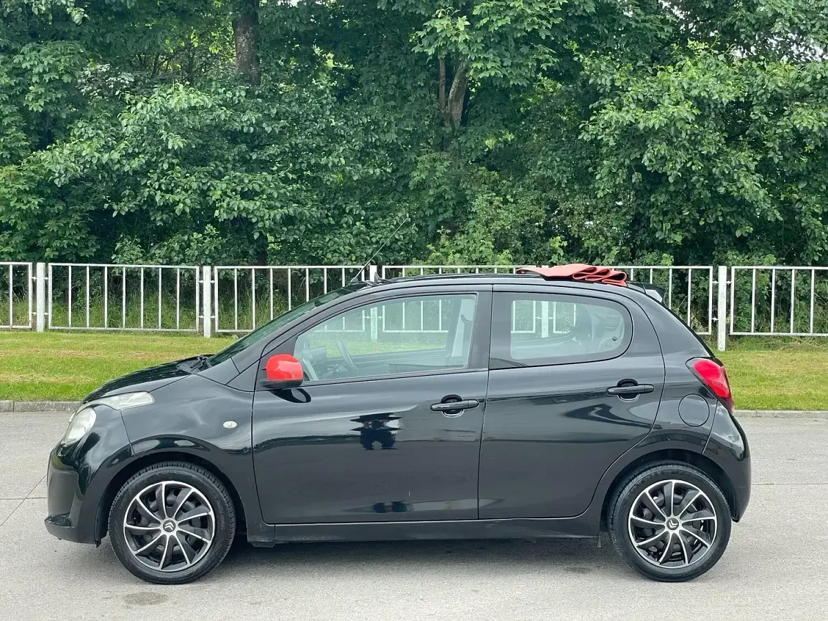 Used Citroën C1 Feel 82 HP (60 kW) 2014 Black Hatchback