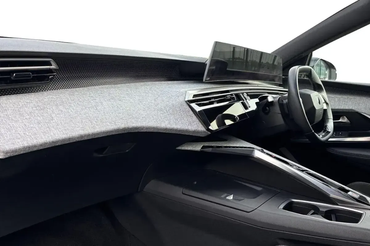 Used Peugeot 3008 GT 136 HP (100 kW) 2025 SUV