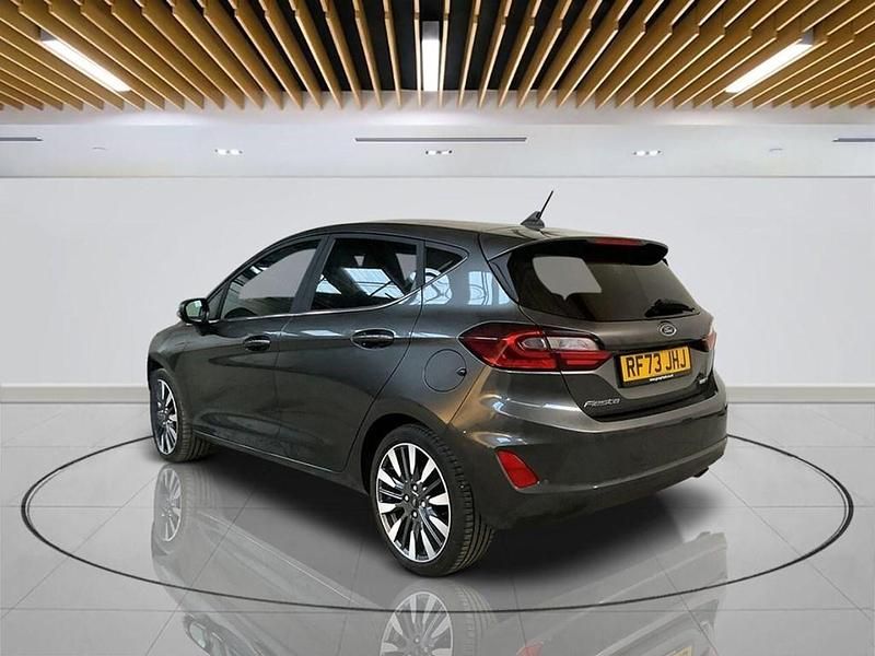 Usado Ford Fiesta Titanium X 125 HP (91 kW) 2023 Cinzento Citadino