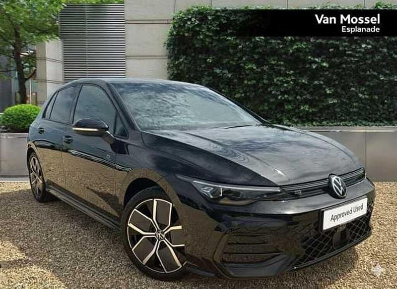 New VW Golf VIII Black Edition 150 HP (110 kW) 2025