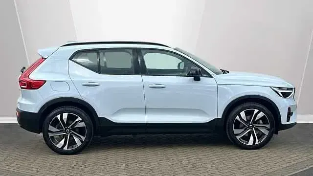 Usado Volvo XC40 Plus 161 HP (118 kW) 2025 SUV
