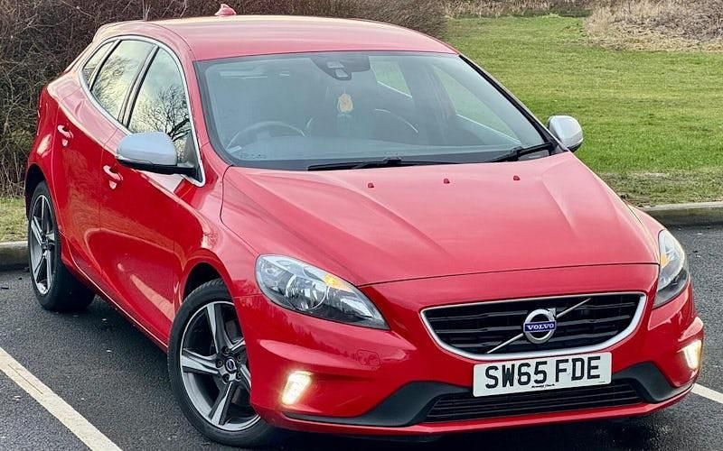 Used Volvo V40 R-Design 190 HP (139 kW) 2017 Hatchback