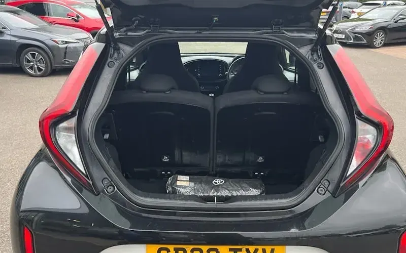 Used Toyota Aygo X 72 HP (52 kW) 2023 White SUV