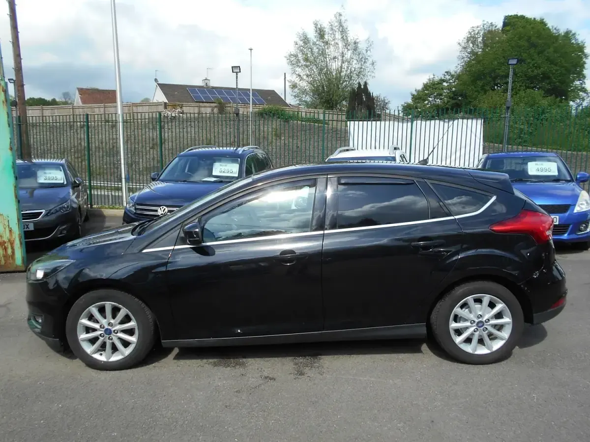Używany Ford Focus Titanium 120 KM (88 kW) 2015 Czarny Hatchback