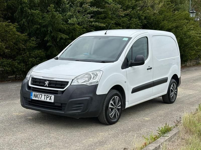 White Used 2017 Peugeot Partner S MPV | £3,495 (Super price) - Image 1/4