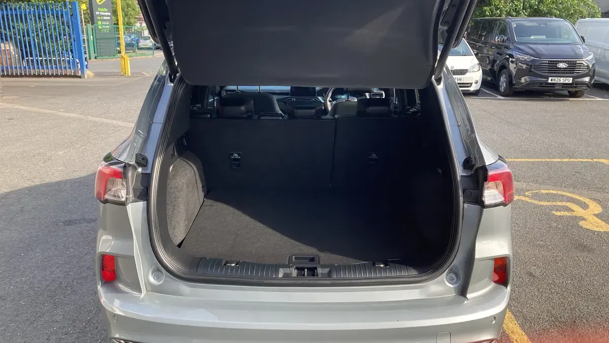 Used Ford Kuga ST-Line X 190 HP (139 kW) 2023 Silver SUV