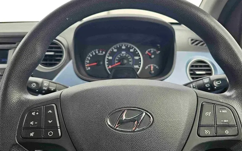 Used Hyundai i10 SE 87 HP (63 kW) 2014 Grey Hatchback