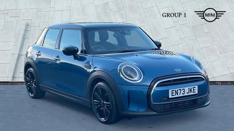 Used Mini Cooper Exclusive 134 HP (98 kW) 2024 Blue Hatchback