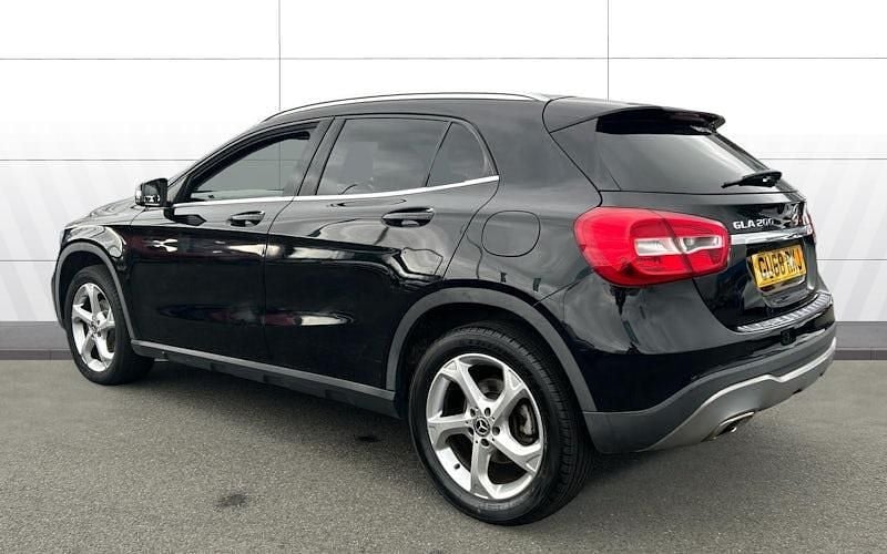 Used Mercedes GLA200 156 HP (114 kW) 2018 Black SUV