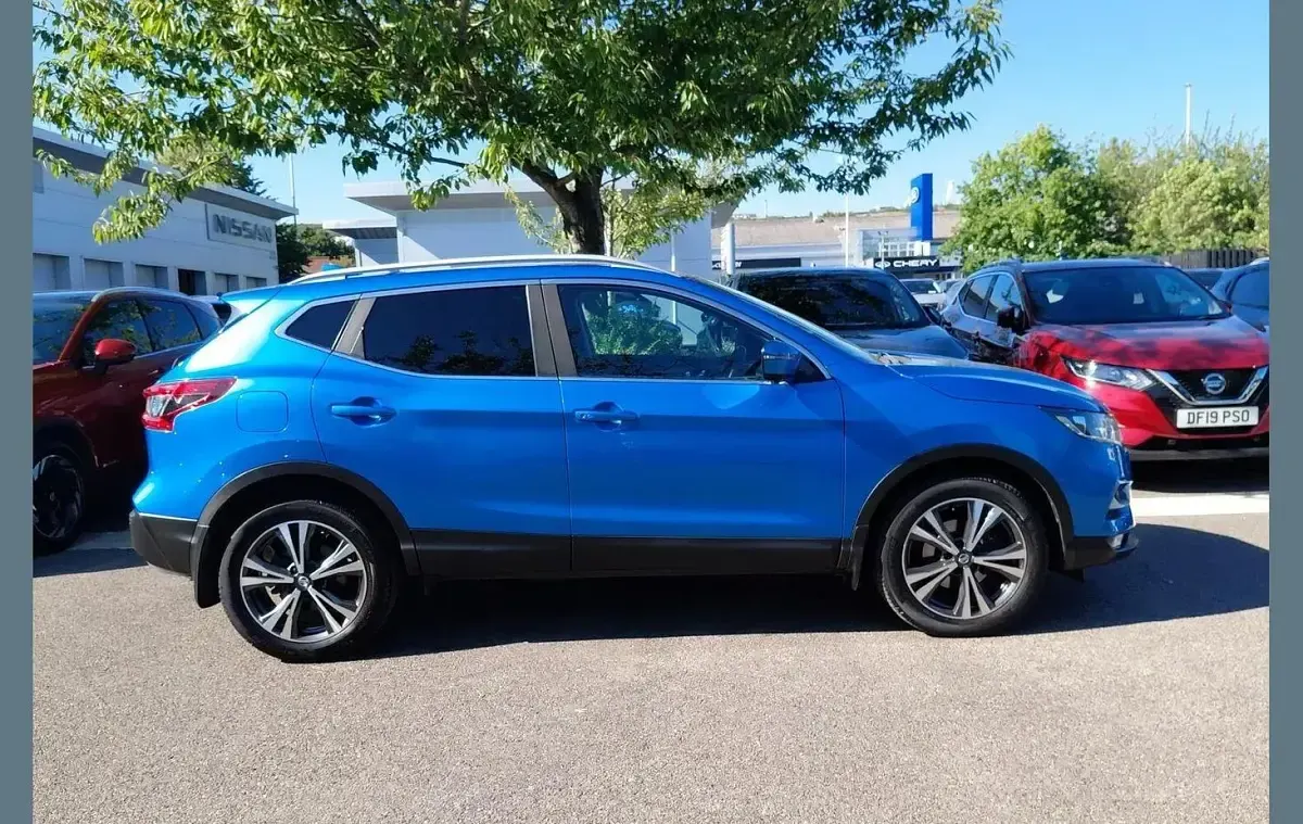 Used Nissan Qashqai N-Connecta 108 HP (79 kW) 2018 Blue SUV