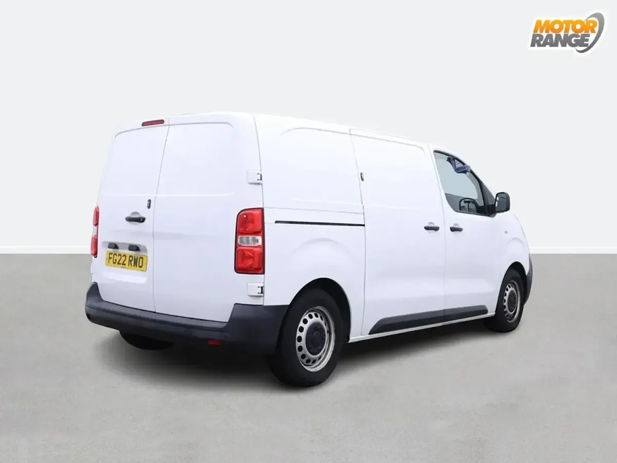 Used Vauxhall Vivaro 100 kW (136 HP) 2022 White MPV