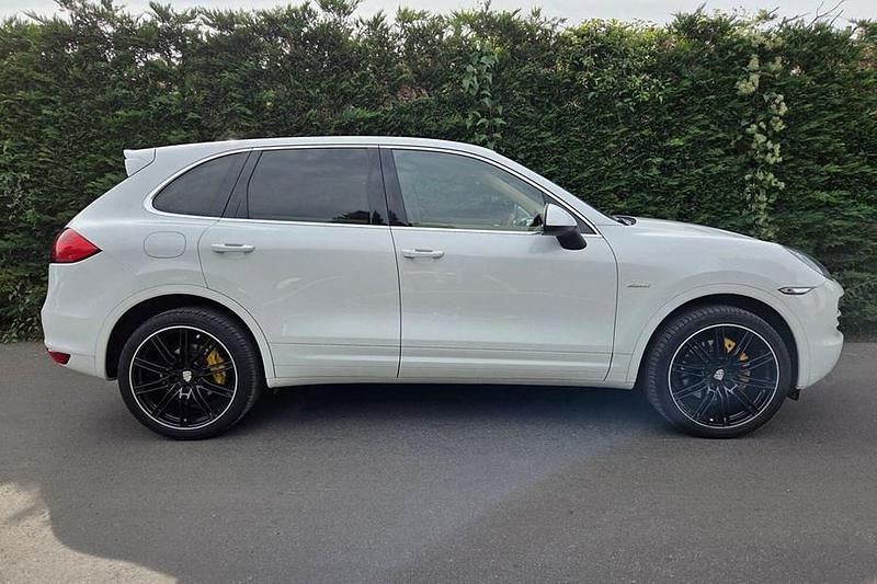 White Used 2012 Porsche Cayenne SUV | £12,495 (Good price) - Image 1/1