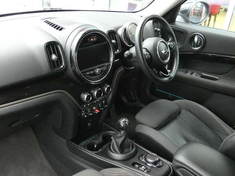 Used Mini Cooper Countryman 134 HP (98 kW) 2018 White SUV