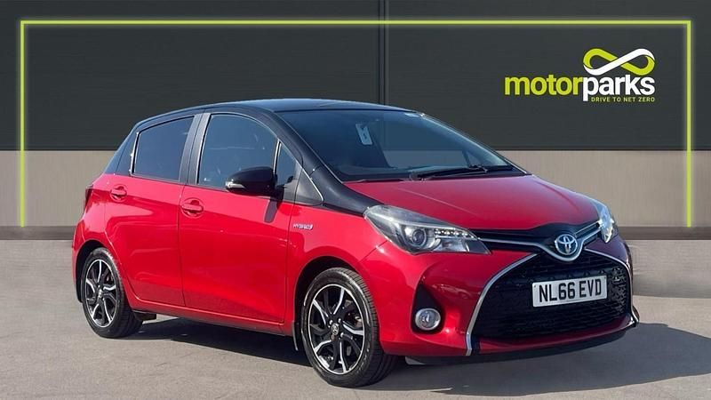 Red/black Used 2016 Toyota Yaris Hybrid Design Hatchback | £10,695 (Fair price) - Image 1/4