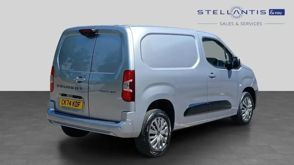Used Peugeot Partner S 129 HP (94 kW) 2024 Grey MPV
