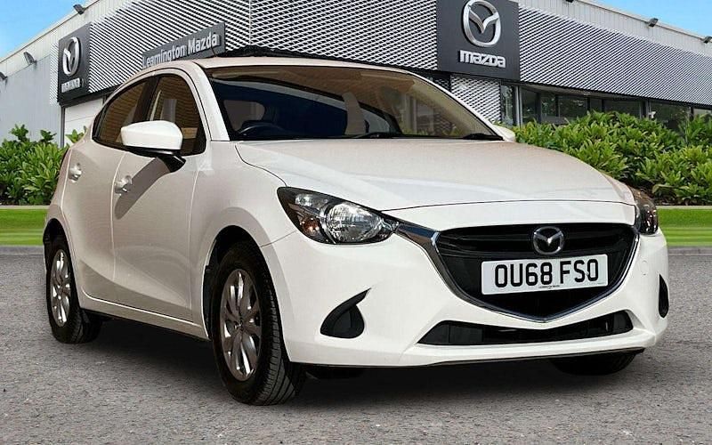 Used Mazda 2 75 HP (55 kW) 2018 White Hatchback