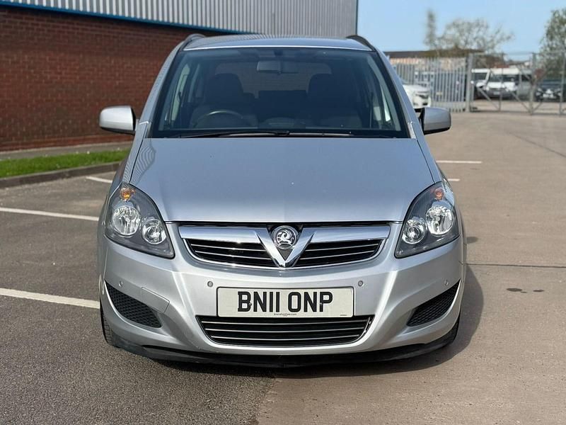 Used Vauxhall Zafira 140 HP (102 kW) 2011 Silver MPV