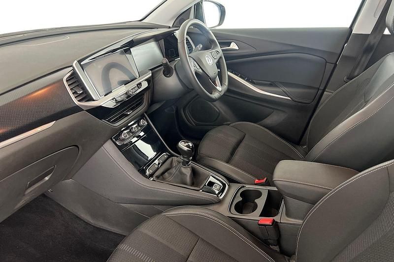 Used Vauxhall Grandland X S 130 HP (95 kW) 2023 Grey SUV