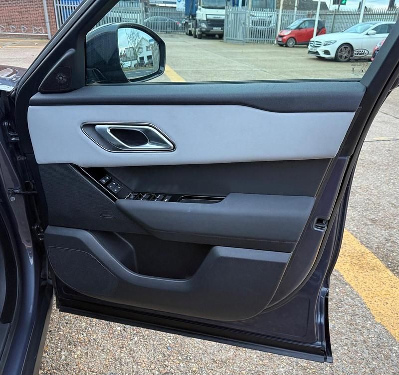 Used Land Rover Range Rover Velar SE Dynamic 204 HP (150 kW) 2023 Blue SUV