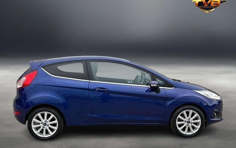 Usado Ford Fiesta Titanium 101 CV (74 kW) 2017 Utilitario
