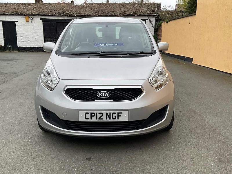Used Kia Venga 123 HP (90 kW) 2012 Silver Hatchback