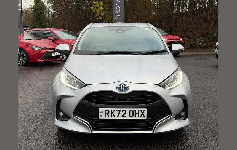Used Toyota Yaris Hybrid 113 HP (83 kW) 2022 Silver Hatchback