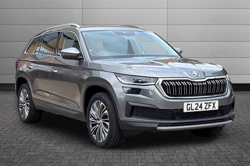 Graphite grey metallic Used 2024 Skoda Kodiaq SE L Executive SUV | £30,095 (Fair price) - Image 1/3