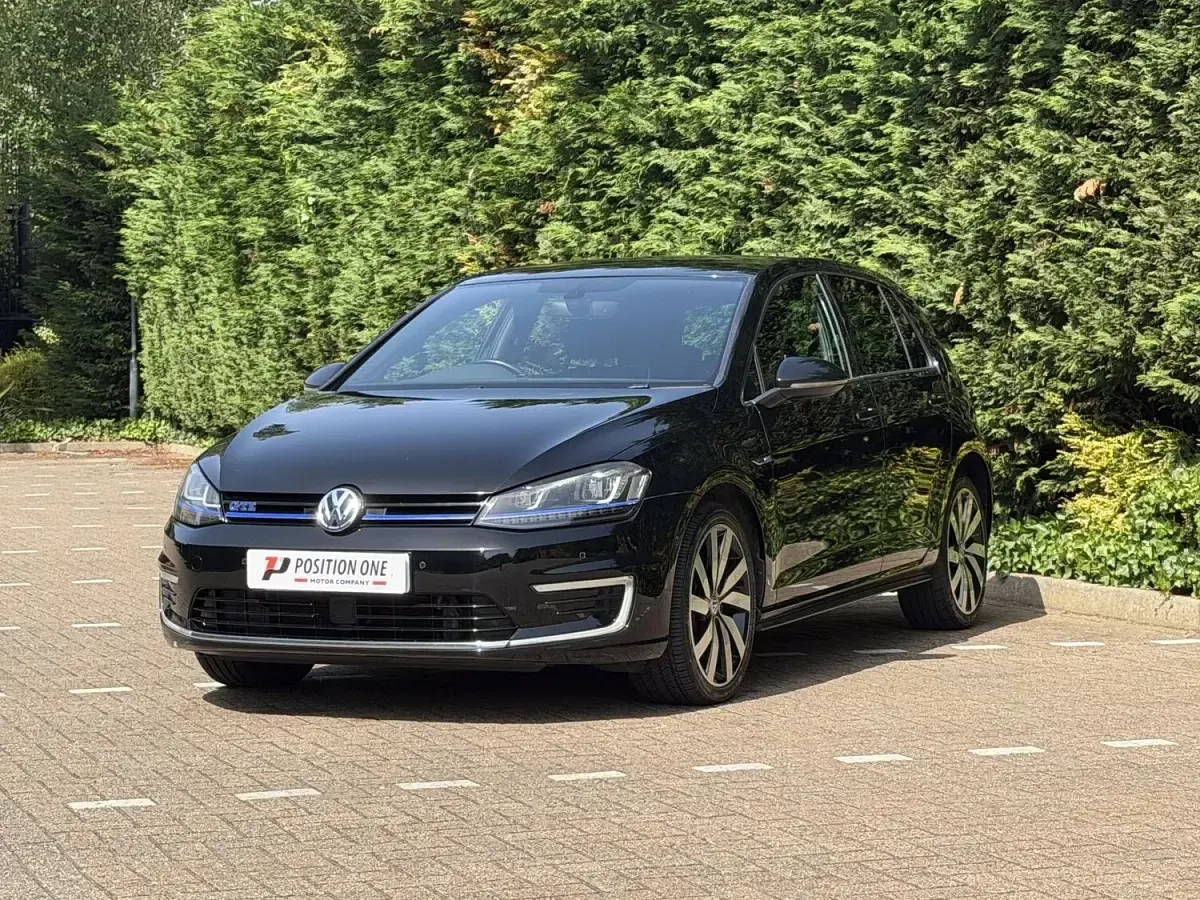 Used VW Golf VII GTE 204 HP (150 kW) 2016 Black Hatchback