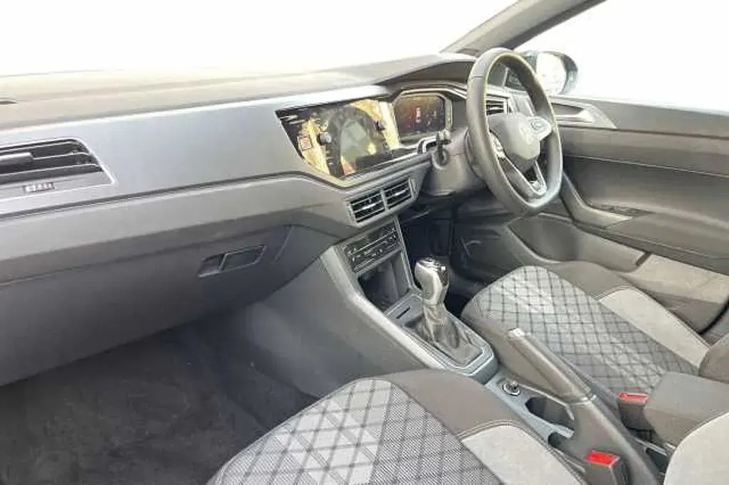 Używany VW Taigo Black Edition 150 KM (110 kW) 2025 Niebieski SUV