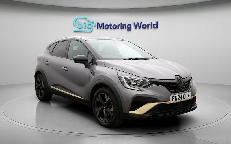 Used Renault Captur Engineered 143 HP (105 kW) 2024 Grey/black SUV