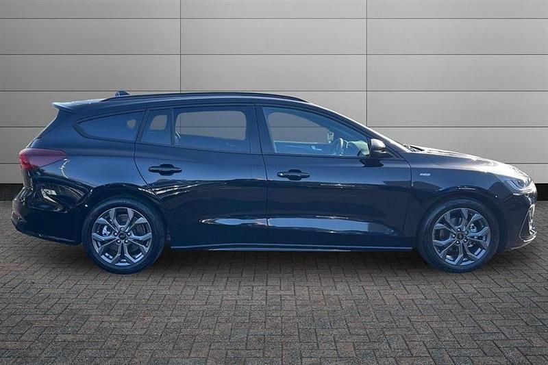 New Ford Focus ST-Line 155 HP (114 kW) 2026 Black Estate