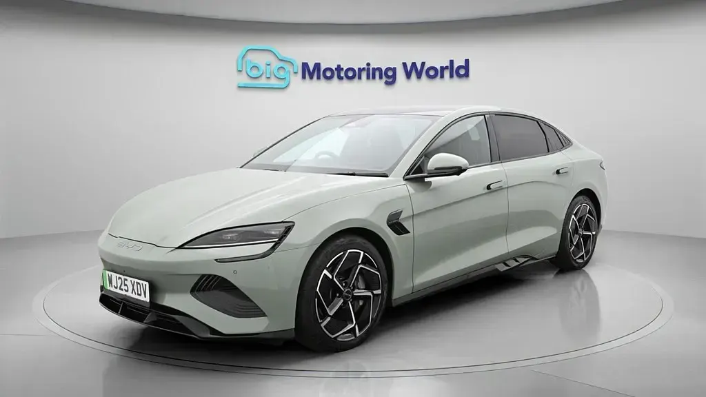 Used BYD Seal 389 kW (530 HP) 2025 Sedan