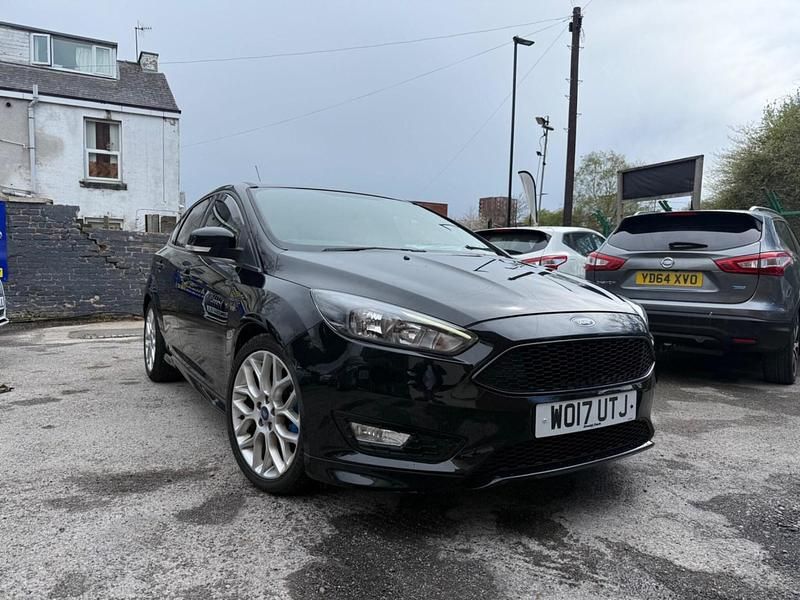 Used Ford Focus ST-Line 120 HP (88 kW) 2017 Black Hatchback