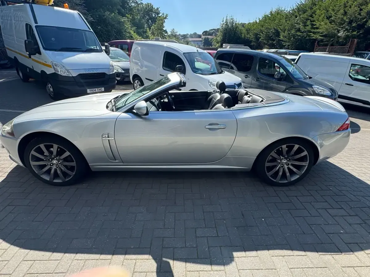 Used Jaguar XK 300 HP (220 kW) 2006 Silver Cabriolet