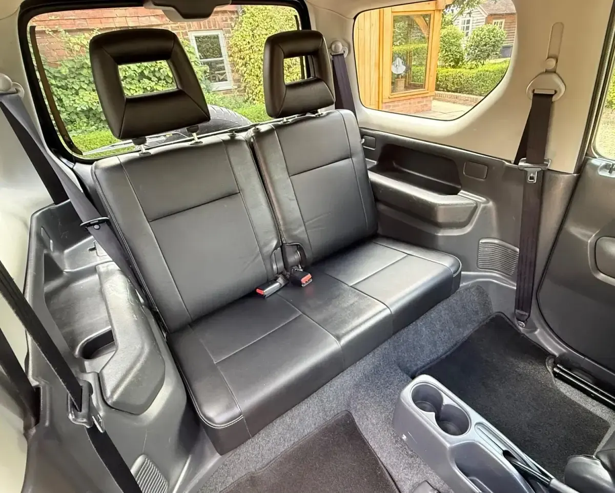 Used Suzuki Jimny SZ4 85 HP (62 kW) 2011 Black SUV