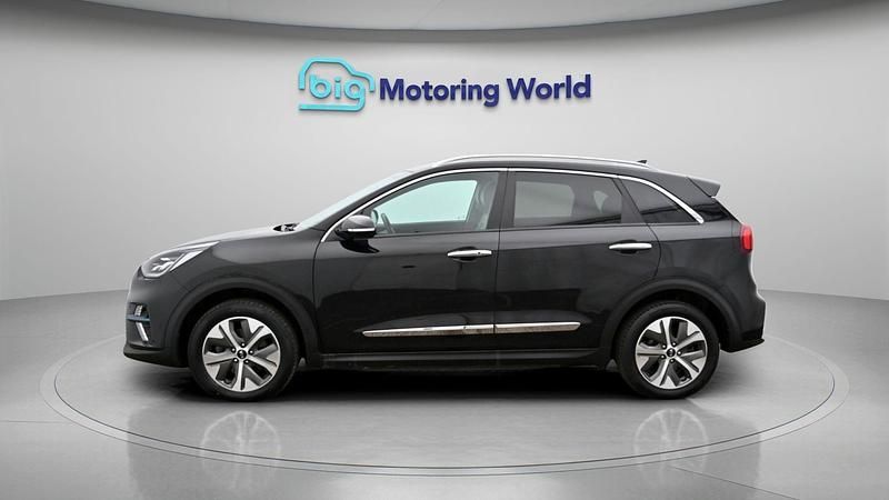 Used Kia e-Niro 147 kW (201 HP) 2022 SUV
