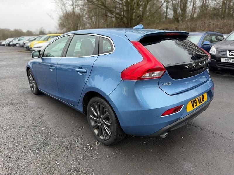 Used Volvo V40 SE Lux 2015 Blue Hatchback