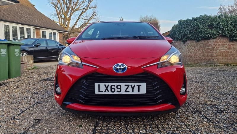 Used Toyota Yaris Hybrid 2019 Red Hatchback