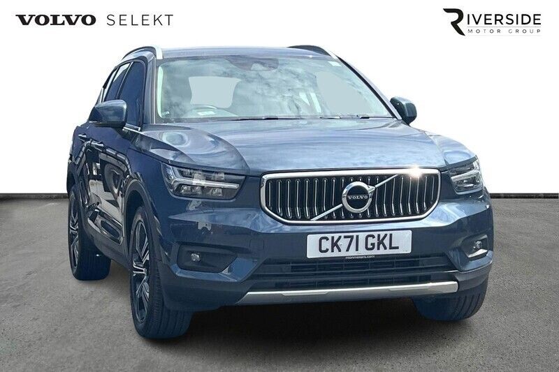 Denim blue Used 2021 Volvo XC40 Inscription SUV | £24,490 (Fair price) - Image 1/4